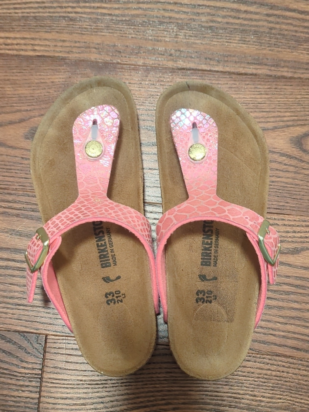 Girls Birkenstock Pink Croc-Embossed Thong Sandals